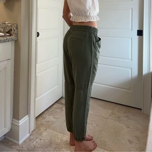 Banana Republic Green Jogger Pants